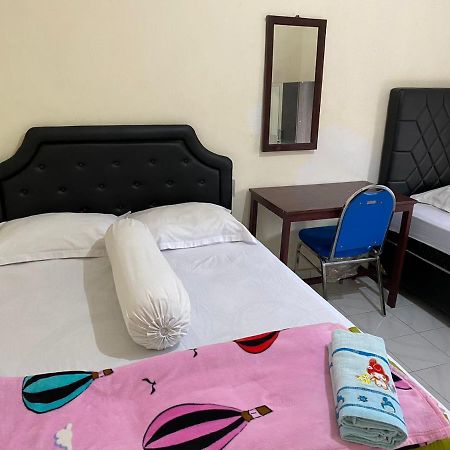 Mawar Bed And Breakfast Bajawa Exterior foto