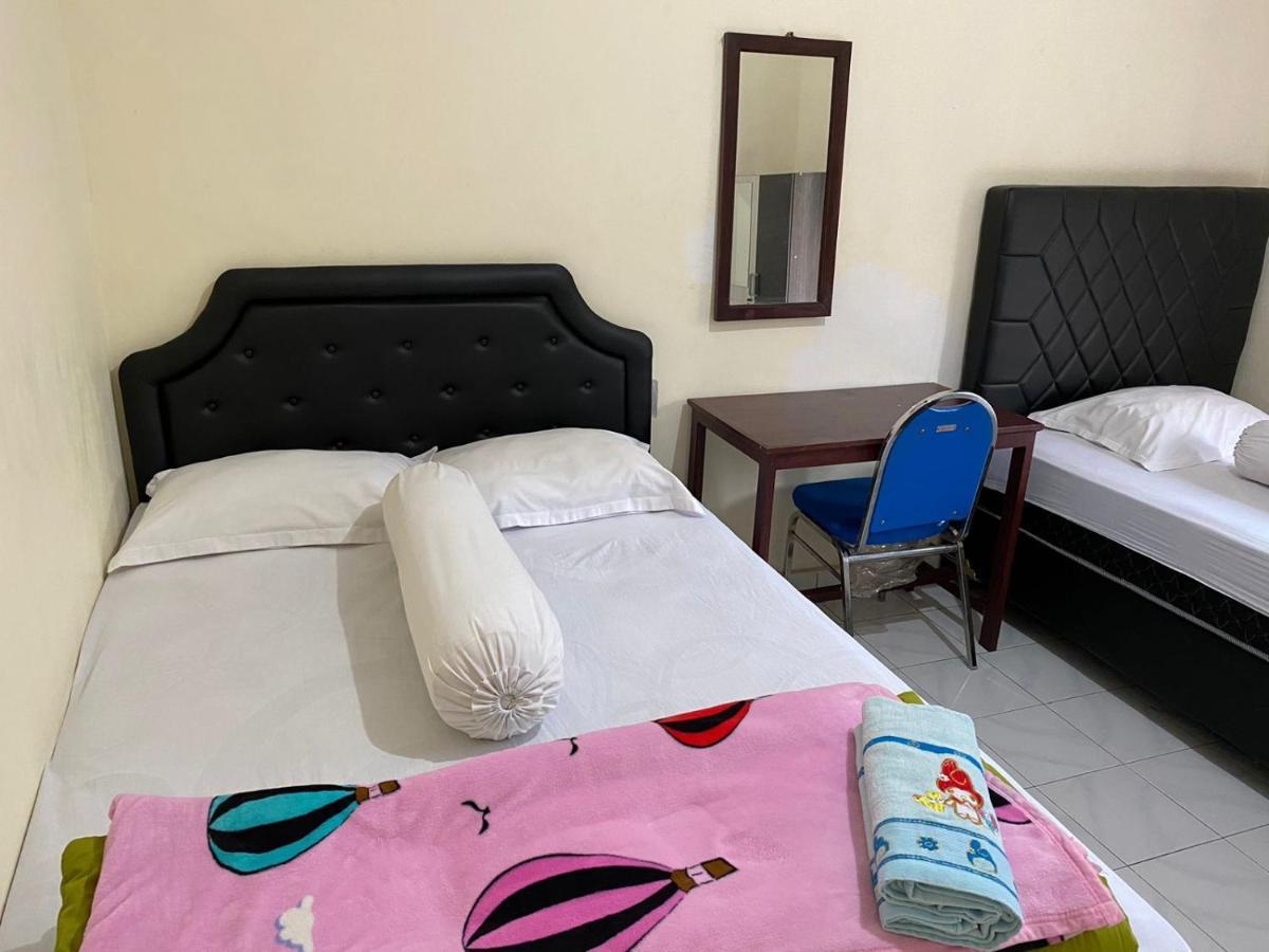 Mawar Bed And Breakfast Bajawa Exterior foto