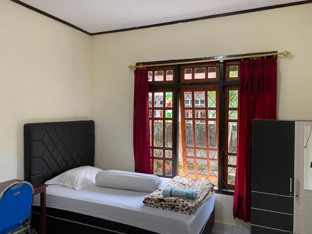 Mawar Bed And Breakfast Bajawa Exterior foto